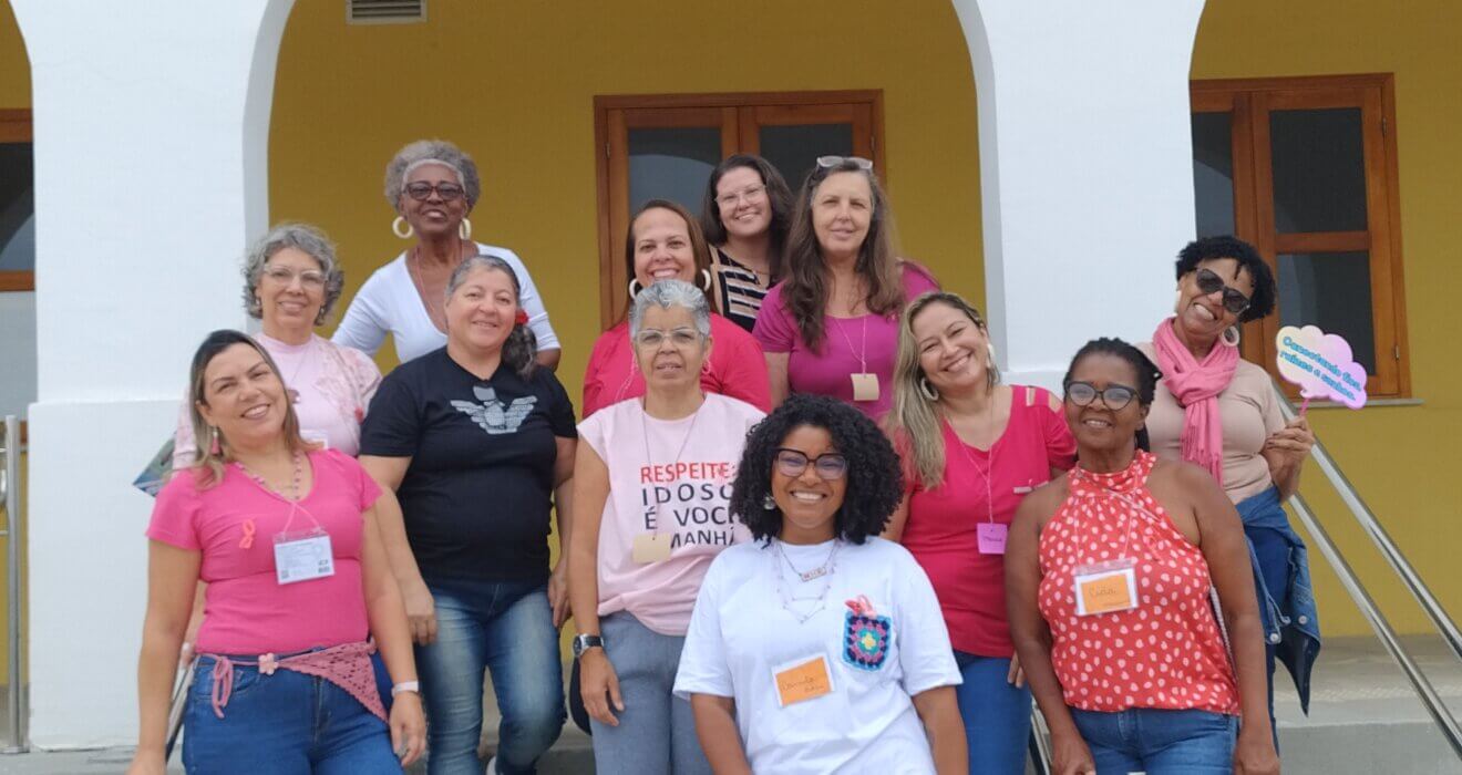 Alunas do projeto Elas entre Linhas e Joias fortalecem redes em encontro no Palácio Zona Oeste