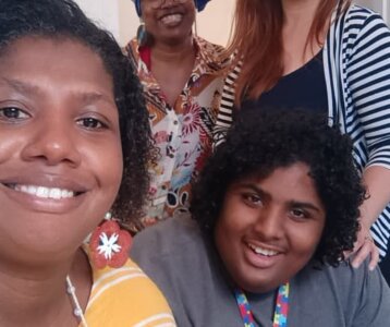 Entre Linhas e Cuidado: Projeto Garante Formação e Acolhimento para Mães Atípicas