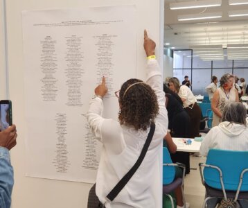 Projeto “Elas entre Linhas e Joias” encerra ciclo com exposição artística e oficinas abertas no CRAB